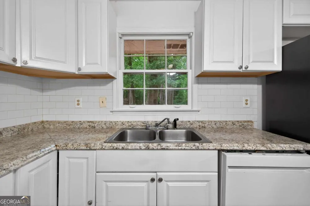 4894 Candlewood LN Stone Mountain, GA 30088