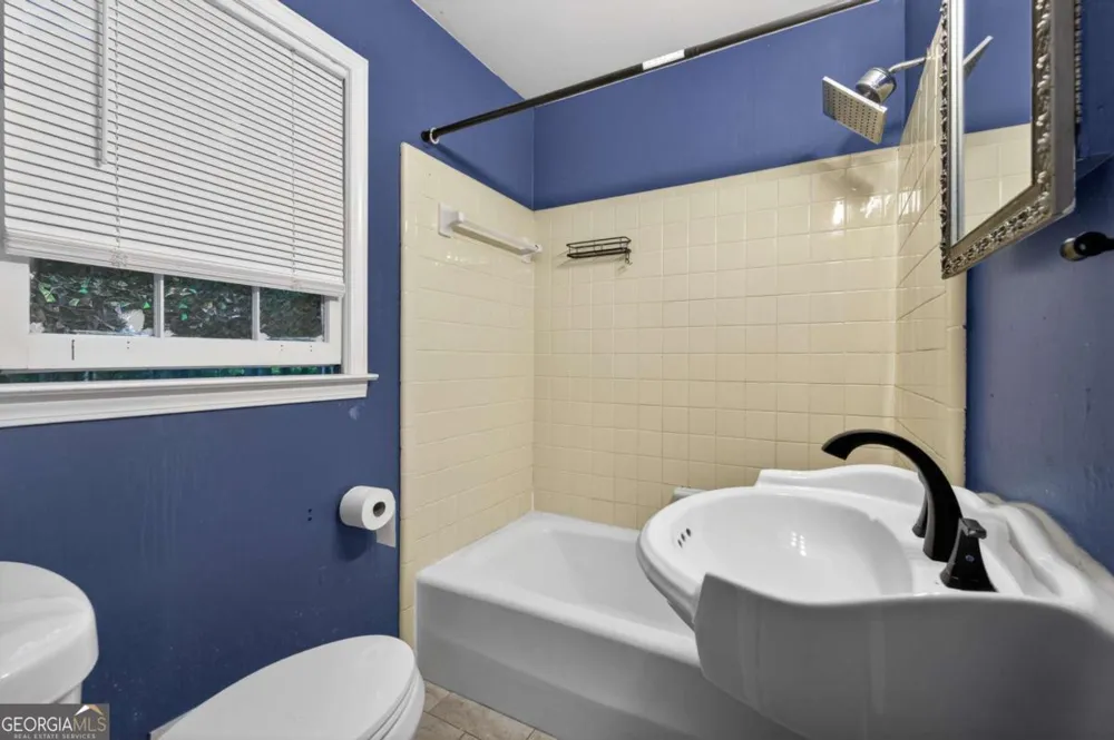 4894 Candlewood LN Stone Mountain, GA 30088