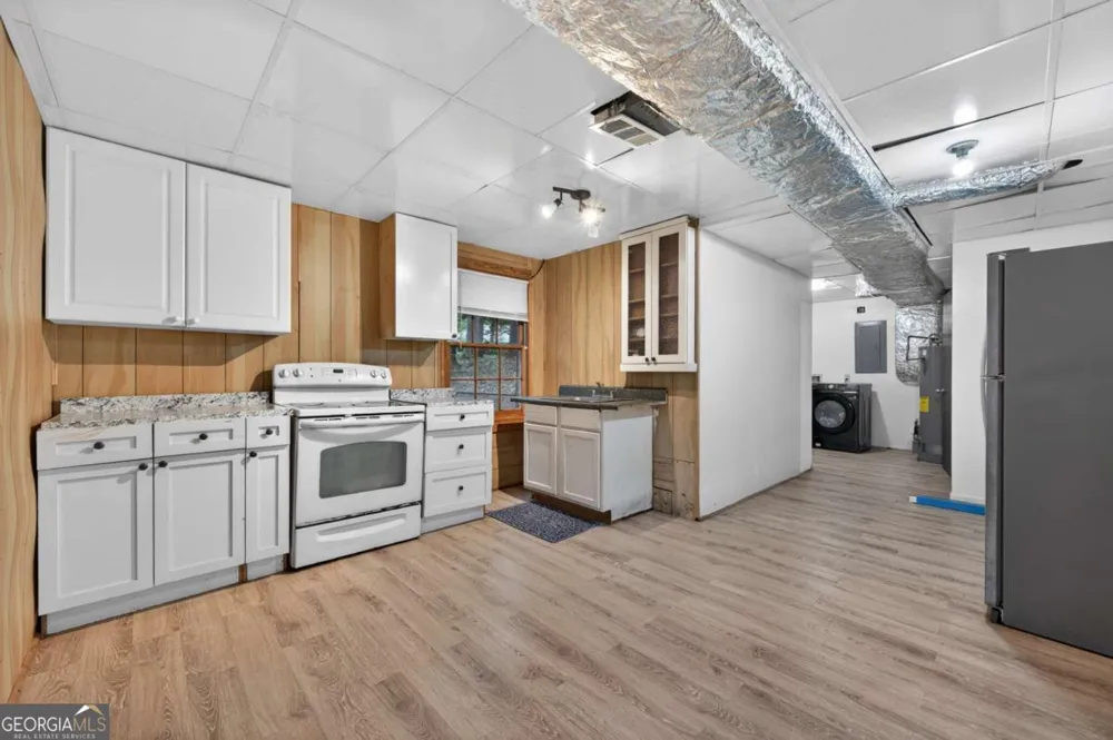4894 Candlewood LN Stone Mountain, GA 30088