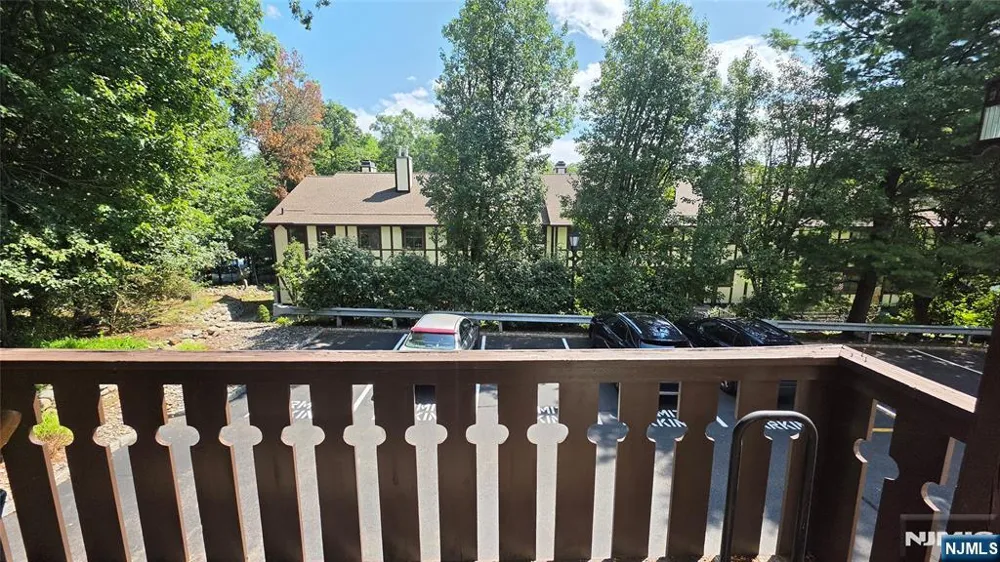 201 Mark Twain Way Mahwah, NJ 07430