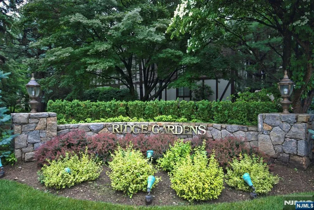 201 Mark Twain Way Mahwah, NJ 07430