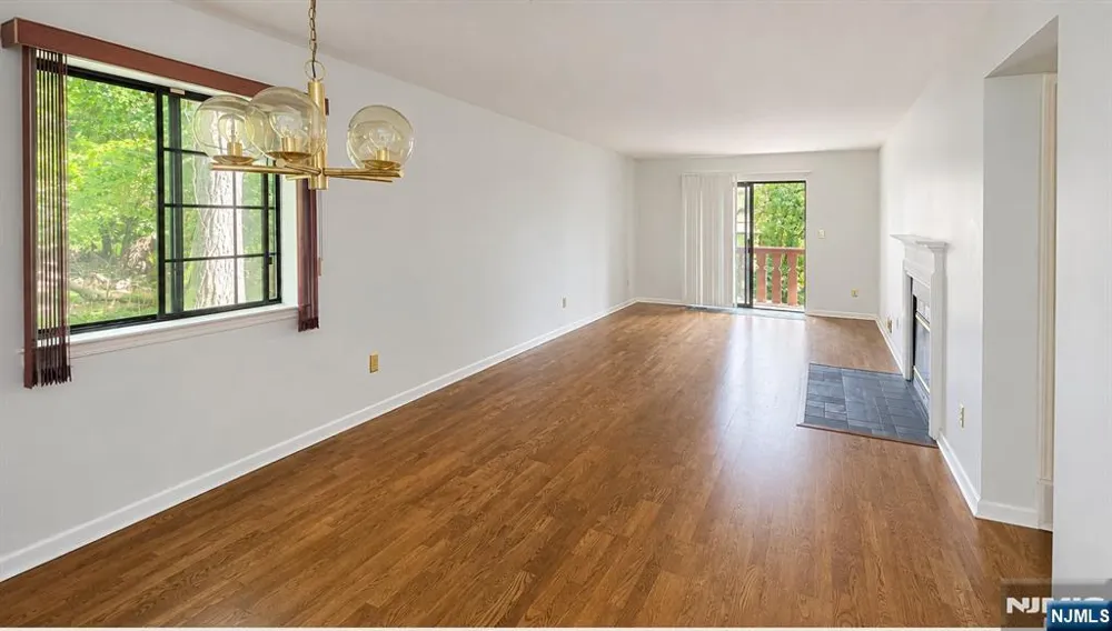 201 Mark Twain Way Mahwah, NJ 07430