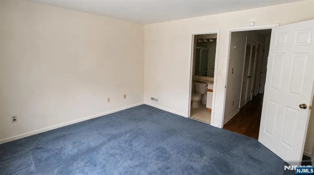 201 Mark Twain Way Mahwah, NJ 07430