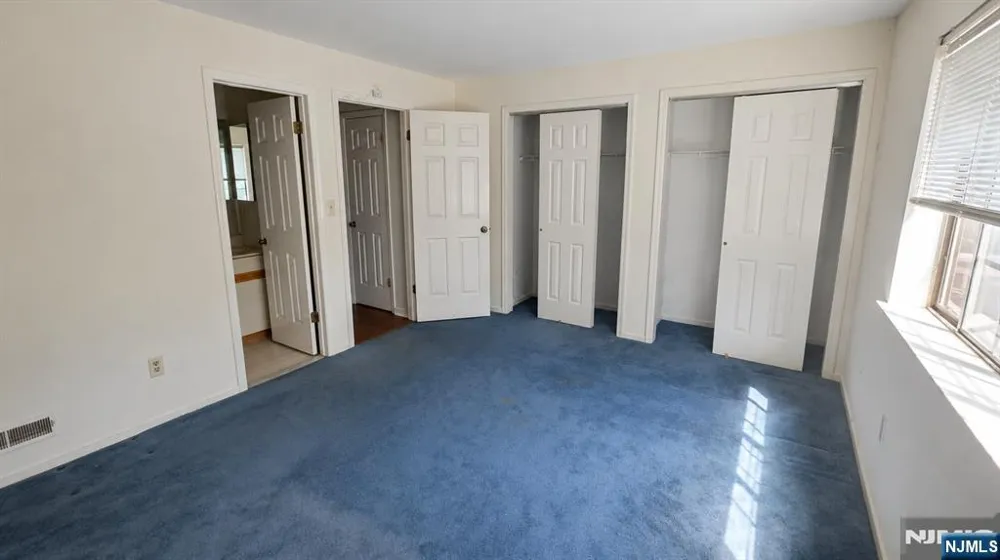 201 Mark Twain Way Mahwah, NJ 07430