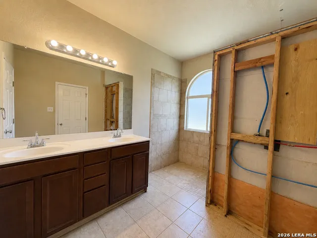 13911 Blakeville Live Oak, TX 78233