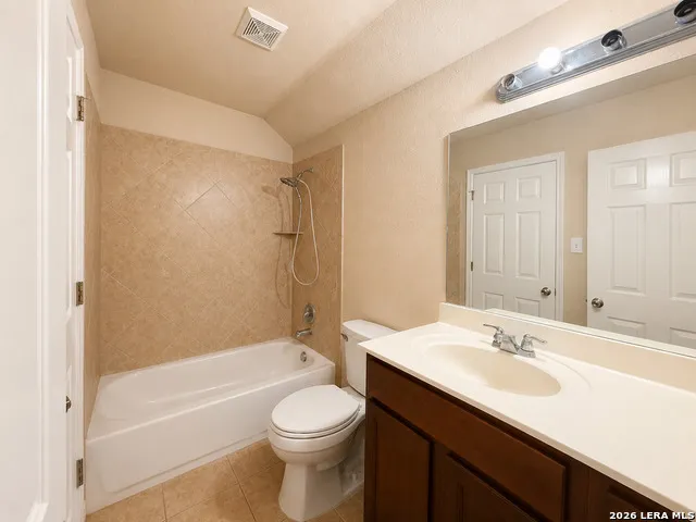 13911 Blakeville Live Oak, TX 78233