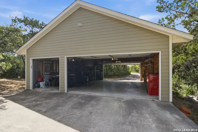 309 County Road 2751 Mico, TX 78056