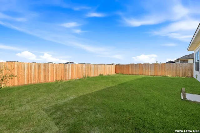 3716 Isaac Dr Seguin, TX 78155