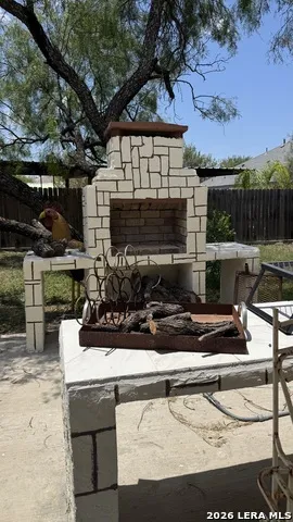 116 VIEW DR Eagle Pass, TX 78852