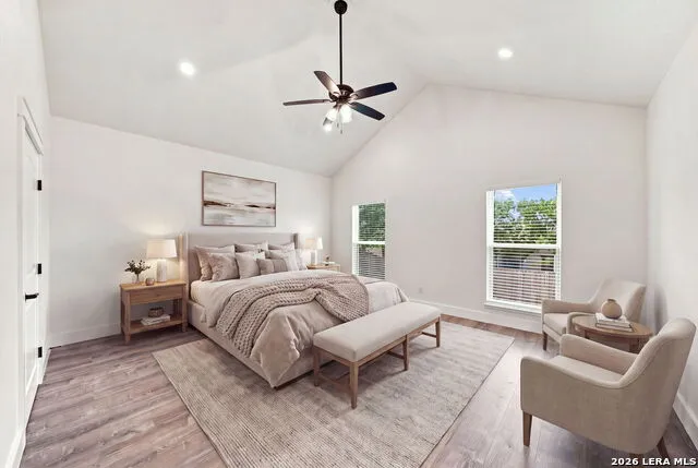 1012 Creswell Ln Kerrville, TX 78028