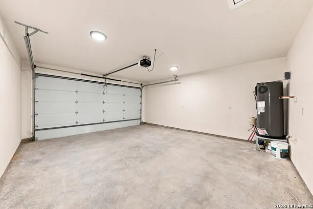 1012 Creswell Ln Kerrville, TX 78028