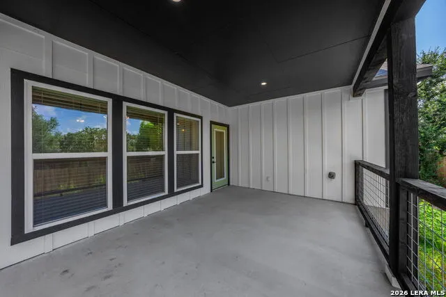 1012 Creswell Ln Kerrville, TX 78028