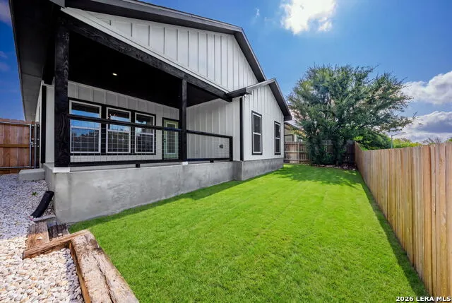 1012 Creswell Ln Kerrville, TX 78028