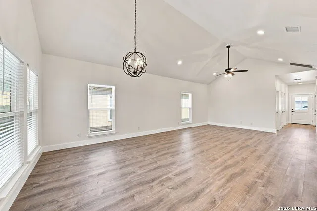 1012 Creswell Ln Kerrville, TX 78028