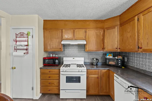 1709 Avenue E Hondo, TX 78861