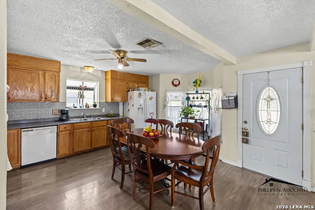 1709 Avenue E Hondo, TX 78861