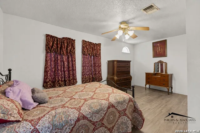 1709 Avenue E Hondo, TX 78861
