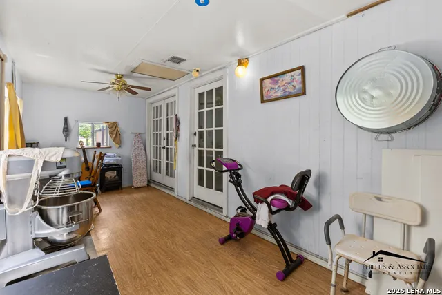 1709 Avenue E Hondo, TX 78861