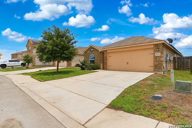 15022 SILVER TREE CV Von Ormy, TX 78073