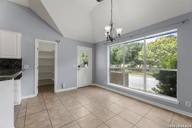 2555 Crested Heights Schertz, TX 78154