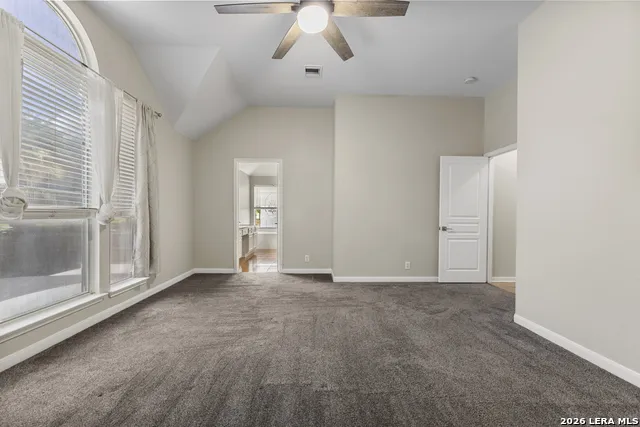 2555 Crested Heights Schertz, TX 78154