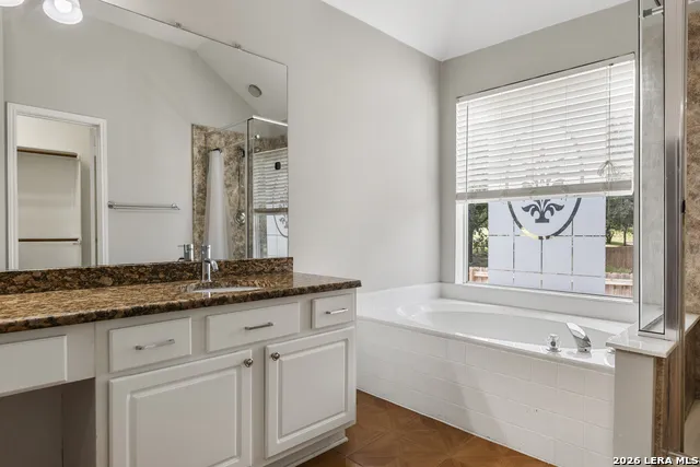 2555 Crested Heights Schertz, TX 78154