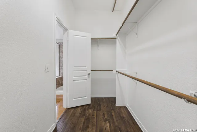2555 Crested Heights Schertz, TX 78154