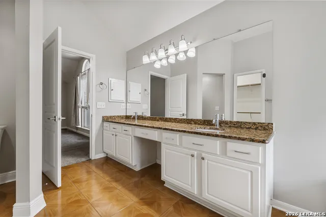 2555 Crested Heights Schertz, TX 78154