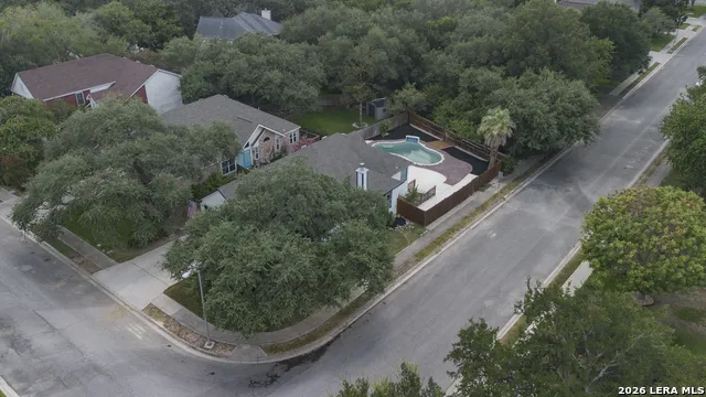 2555 Crested Heights Schertz, TX 78154
