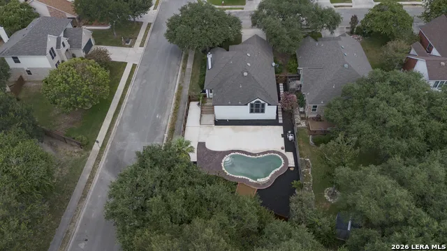 2555 Crested Heights Schertz, TX 78154