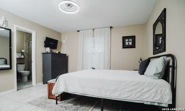 523 WOODLAKE DR McQueeney, TX 78123