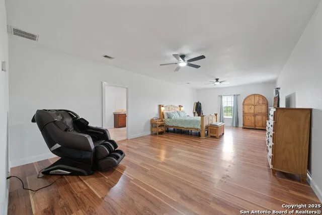 4495 Sh 16 Jourdanton, TX 78026