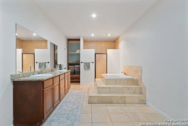 4495 Sh 16 Jourdanton, TX 78026