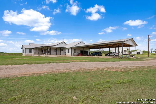 4495 Sh 16 Jourdanton, TX 78026