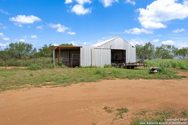 4495 Sh 16 Jourdanton, TX 78026