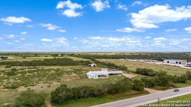 4495 Sh 16 Jourdanton, TX 78026