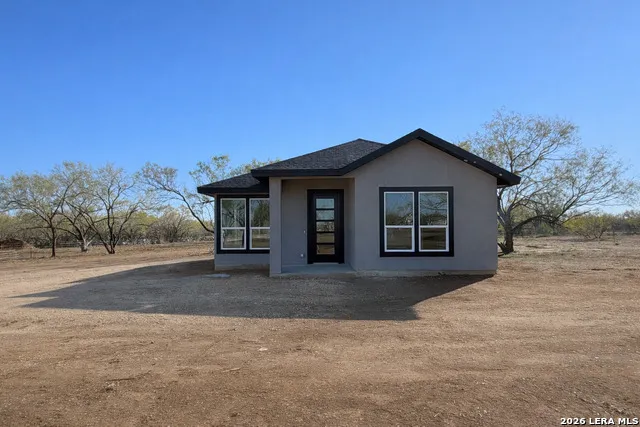 1450 Corgey Rd. Pleasanton, TX 78064