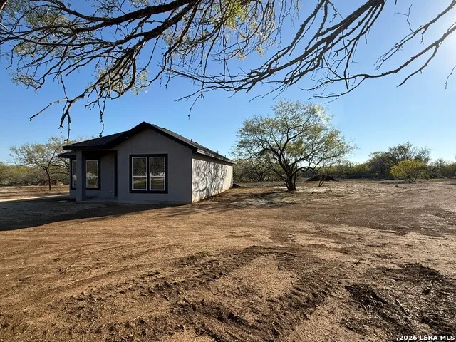 1450 Corgey Rd. Pleasanton, TX 78064