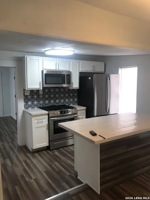 2115 S NAVIDAD ST San Antonio, TX 78207