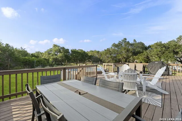 1283 Rocky Creek Dr Canyon Lake, TX 78133