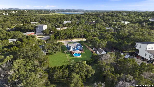 1283 Rocky Creek Dr Canyon Lake, TX 78133