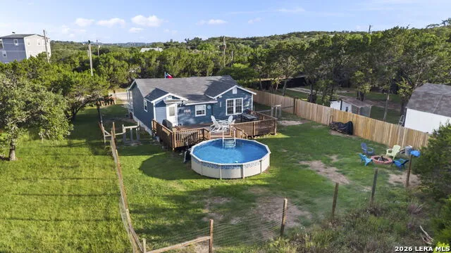 1283 Rocky Creek Dr Canyon Lake, TX 78133
