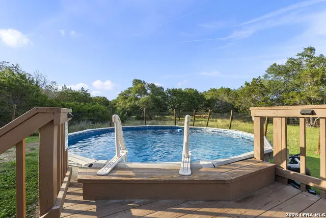 1283 Rocky Creek Dr Canyon Lake, TX 78133