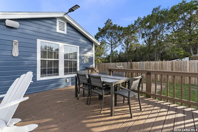 1283 Rocky Creek Dr Canyon Lake, TX 78133