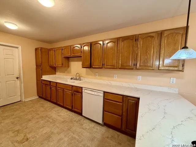 1550 County Road 300 Jourdanton, TX 78026