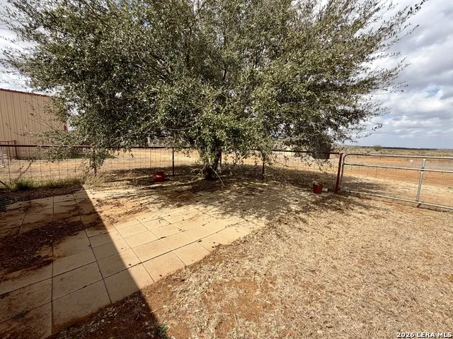 1550 County Road 300 Jourdanton, TX 78026