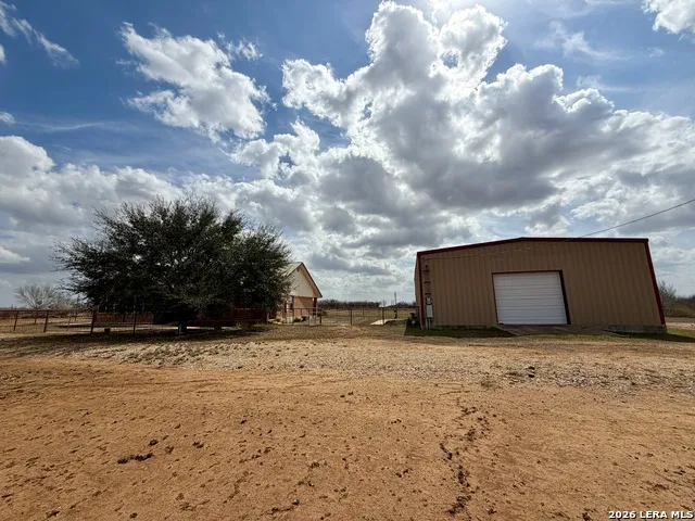 1550 County Road 300 Jourdanton, TX 78026