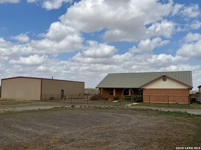 1550 County Road 300 Jourdanton, TX 78026