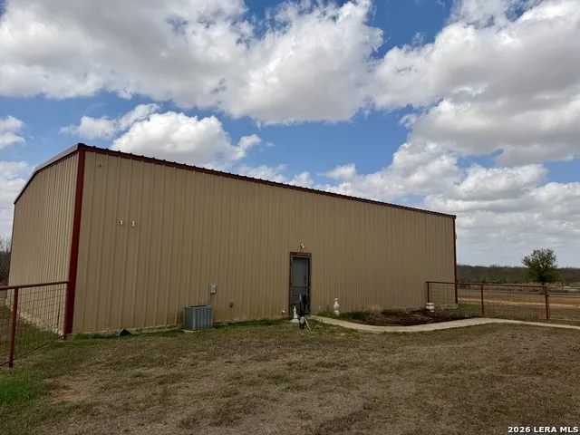 1550 County Road 300 Jourdanton, TX 78026