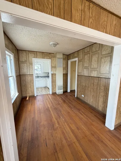 1351 W Theo San Antonio, TX 78225